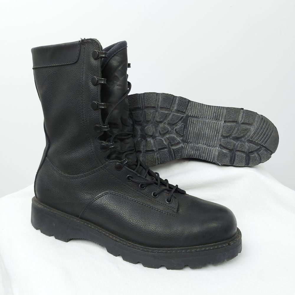 COMBAT BOOTS WITH WATERPROOF GORE-TEX MEMBRANE