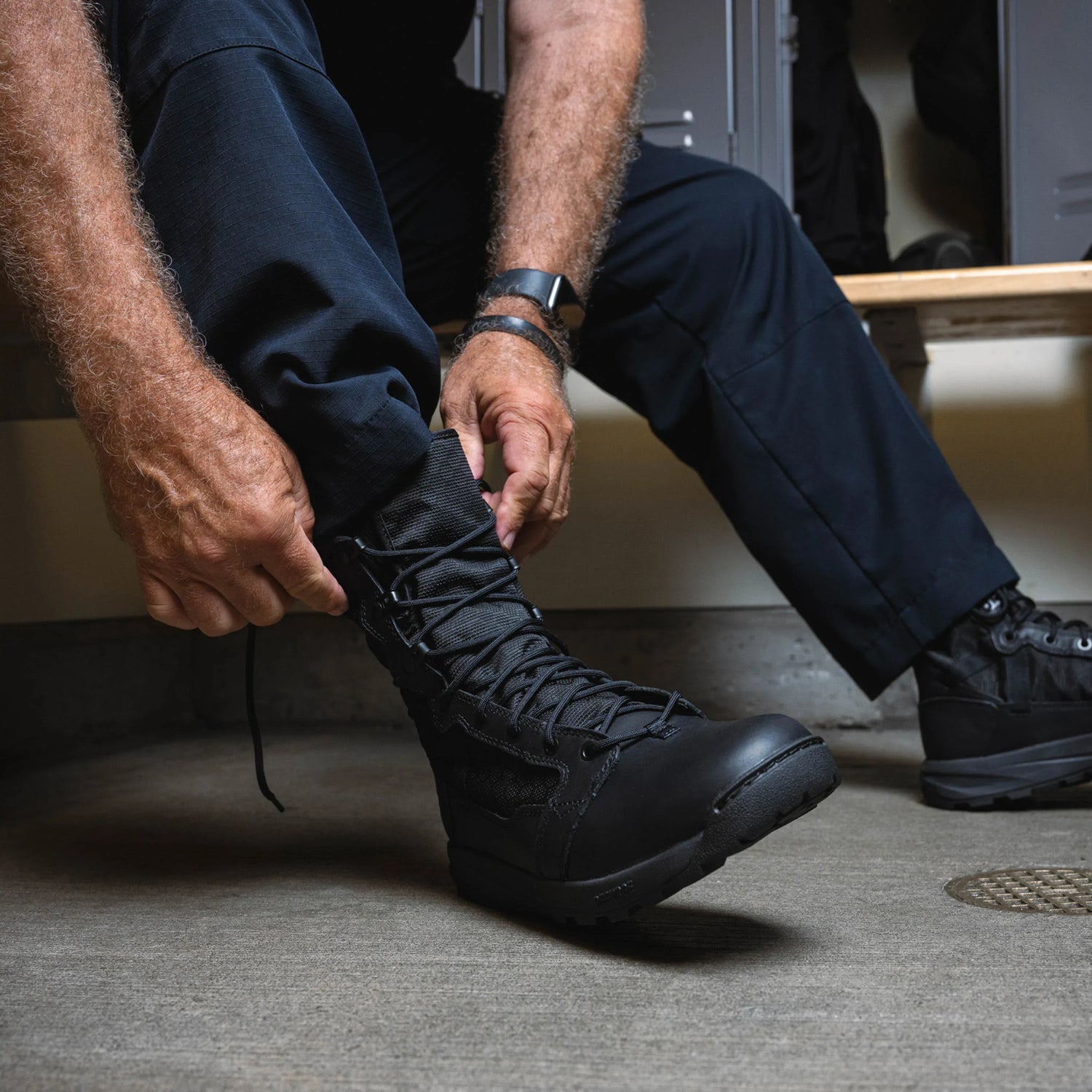 BOTTES MILITAIRES RESURGENT 8’’ NOIR DANNER - BOTTES ET CHAUSSURES - BOTTES MILITAIRES ET TACTIQUES