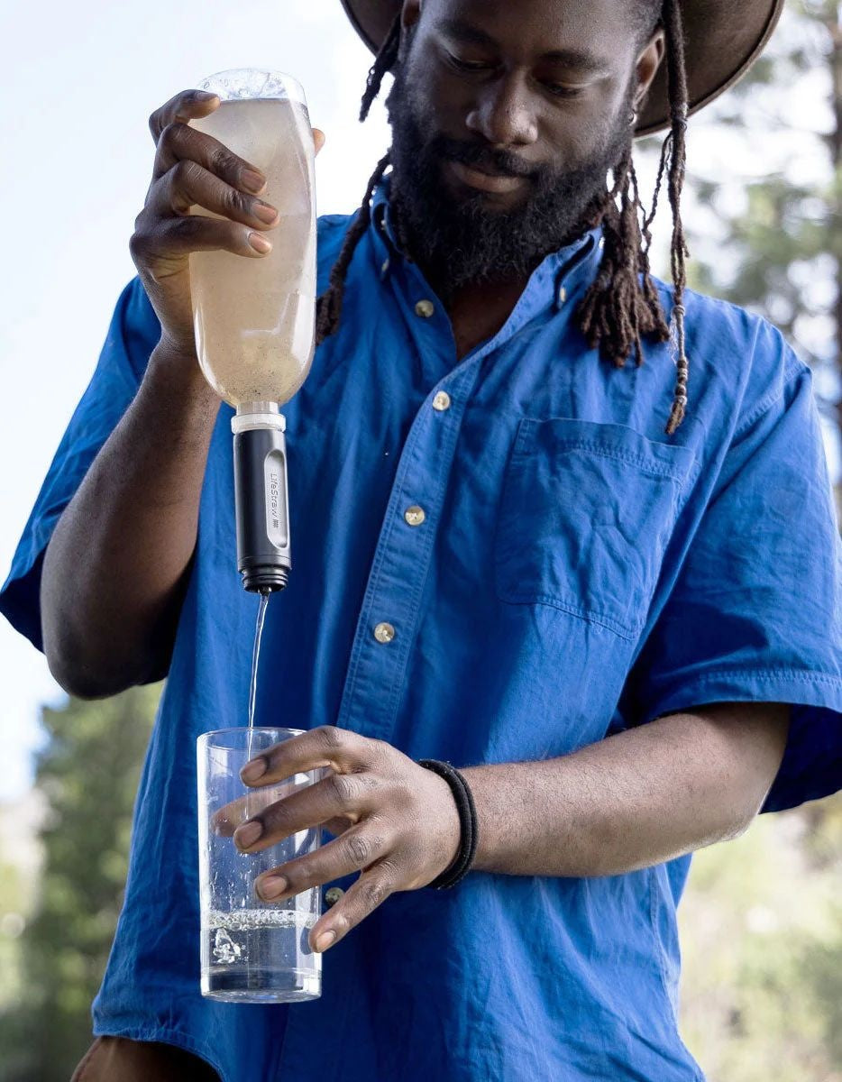 BOUTEILLE FLEXIBLE AVEC FILTRE INTÉGRÉ LIFESTRAW - PLEIN AIR CAMPING ET SURVIE - PURIFICATION