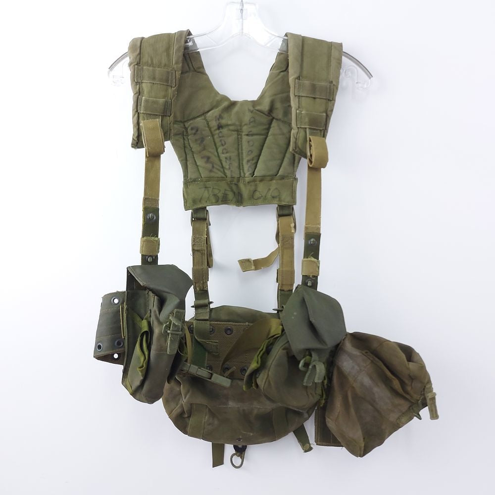 ENSEMBLE BRETELLES CEINTURE ET POCHETTES (WEBBING PATTERN 82) - AUTHENTIQUE