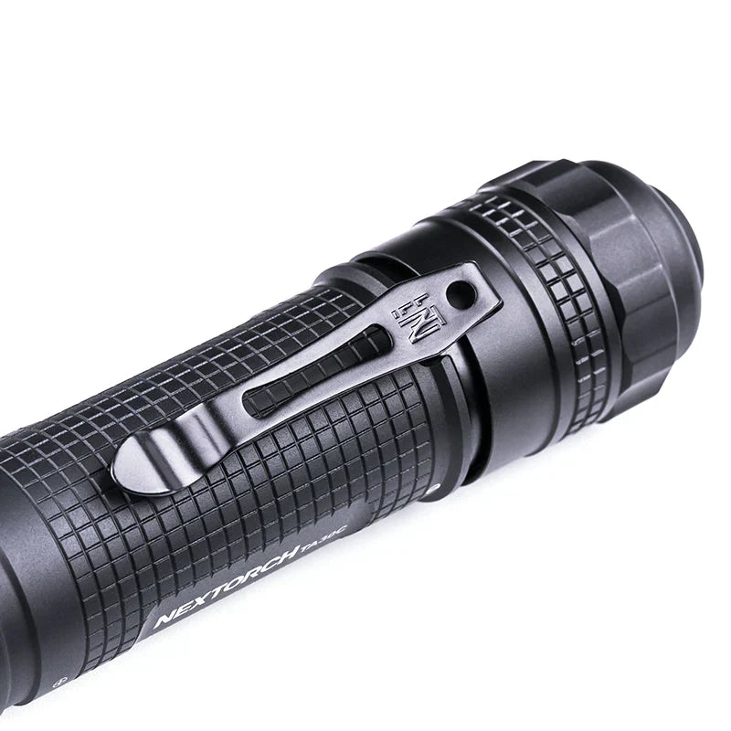 LAMPE DE POCHE TACTIQUE 1600 LUMENS STROBOSCOPIQUE TA30C NEXTORCH - COUTEAUX ET OUTILS - LAMPES DE POCHES