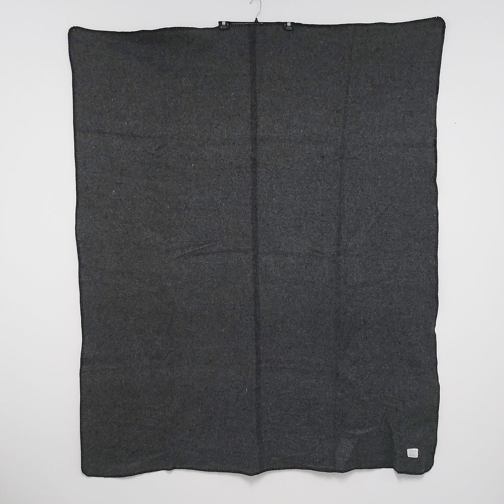 COUVERTURE DE L' ARMÉE CANADIENNE 45$