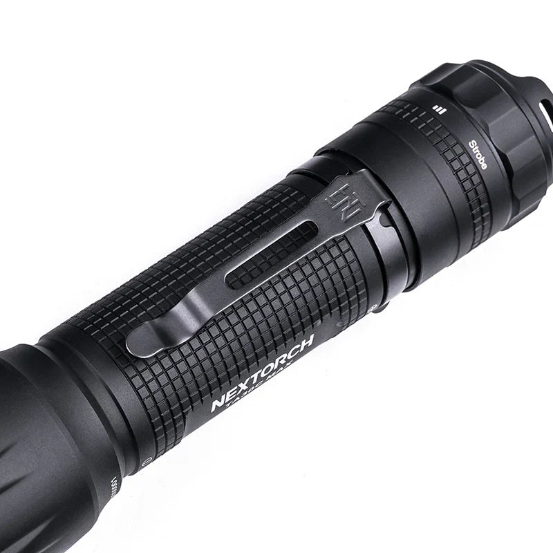 LAMPE DE POCHE TACTIQUE 3000 LUMENS STROBOSCOPIQUE TA30C MAX NEXTORCH