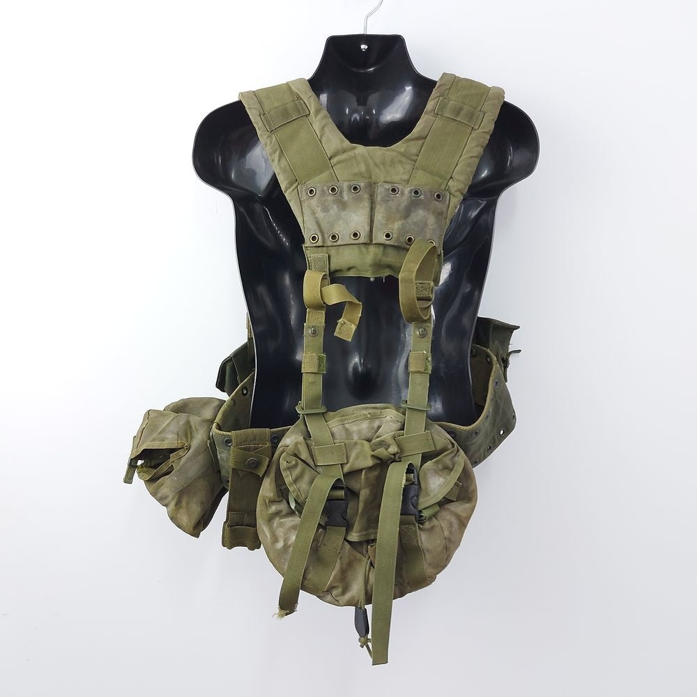 ENSEMBLE BRETELLES CEINTURE ET POCHETTES (WEBBING PATTERN 82)