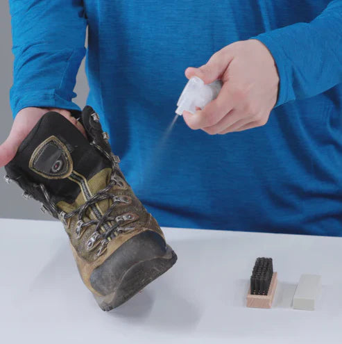 IMPERMÉABILISANT POUR SUÈDE ET TISSUS REVIVEX GERA AID - PLEIN AIR CAMPING ET SURVIE - PRODUITS D’ENTRETIEN